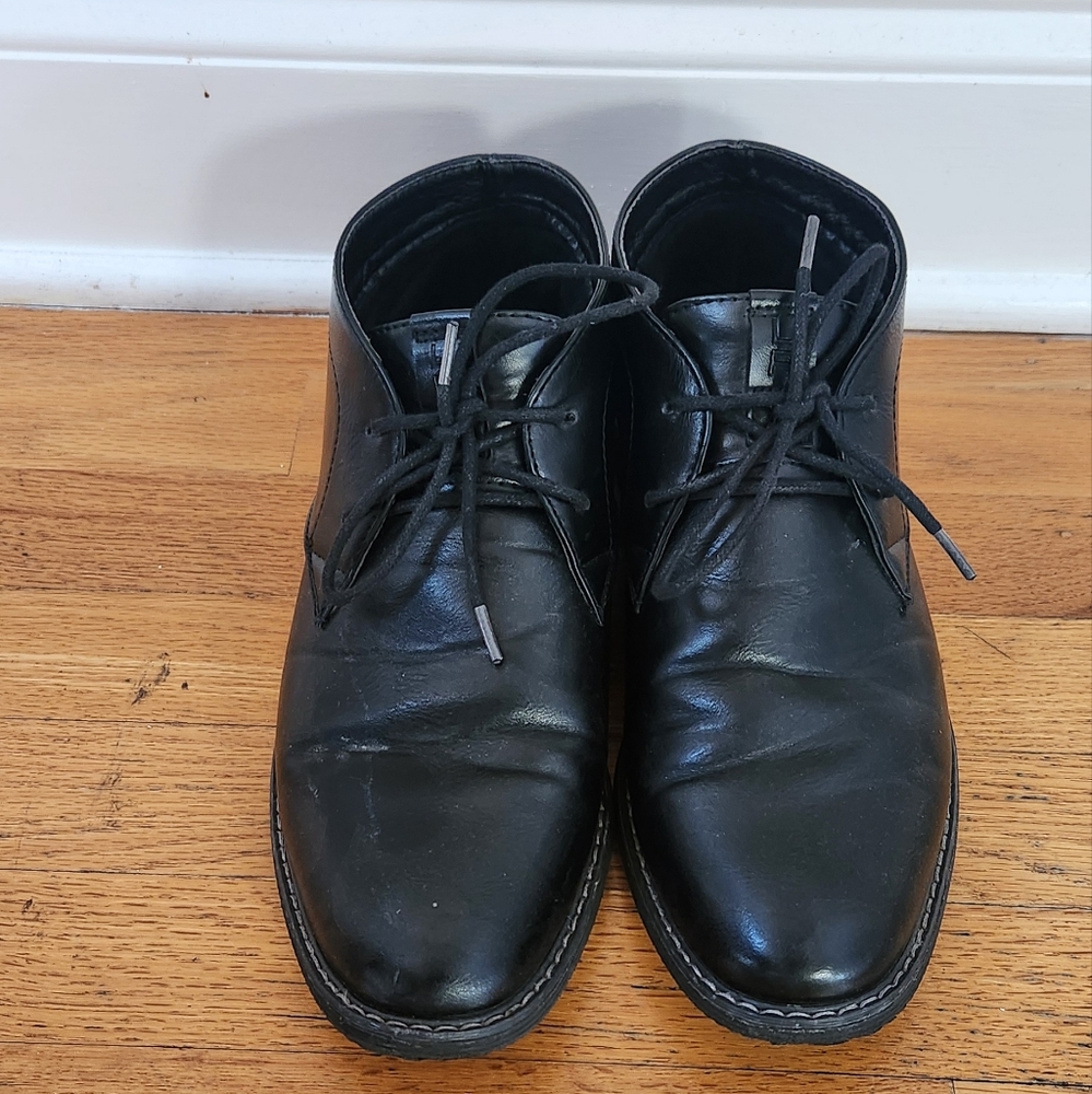 London Fog shoes size 9. 1/2.